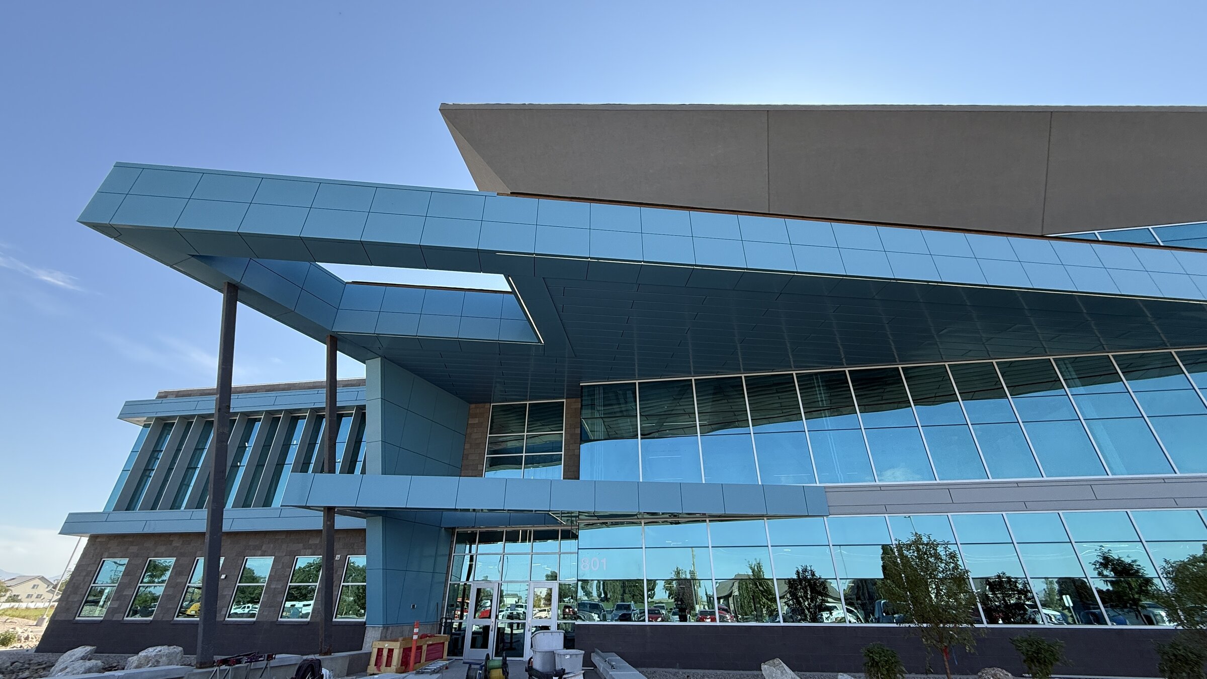 Lakeview Jr High exterior reflective glass canopy
